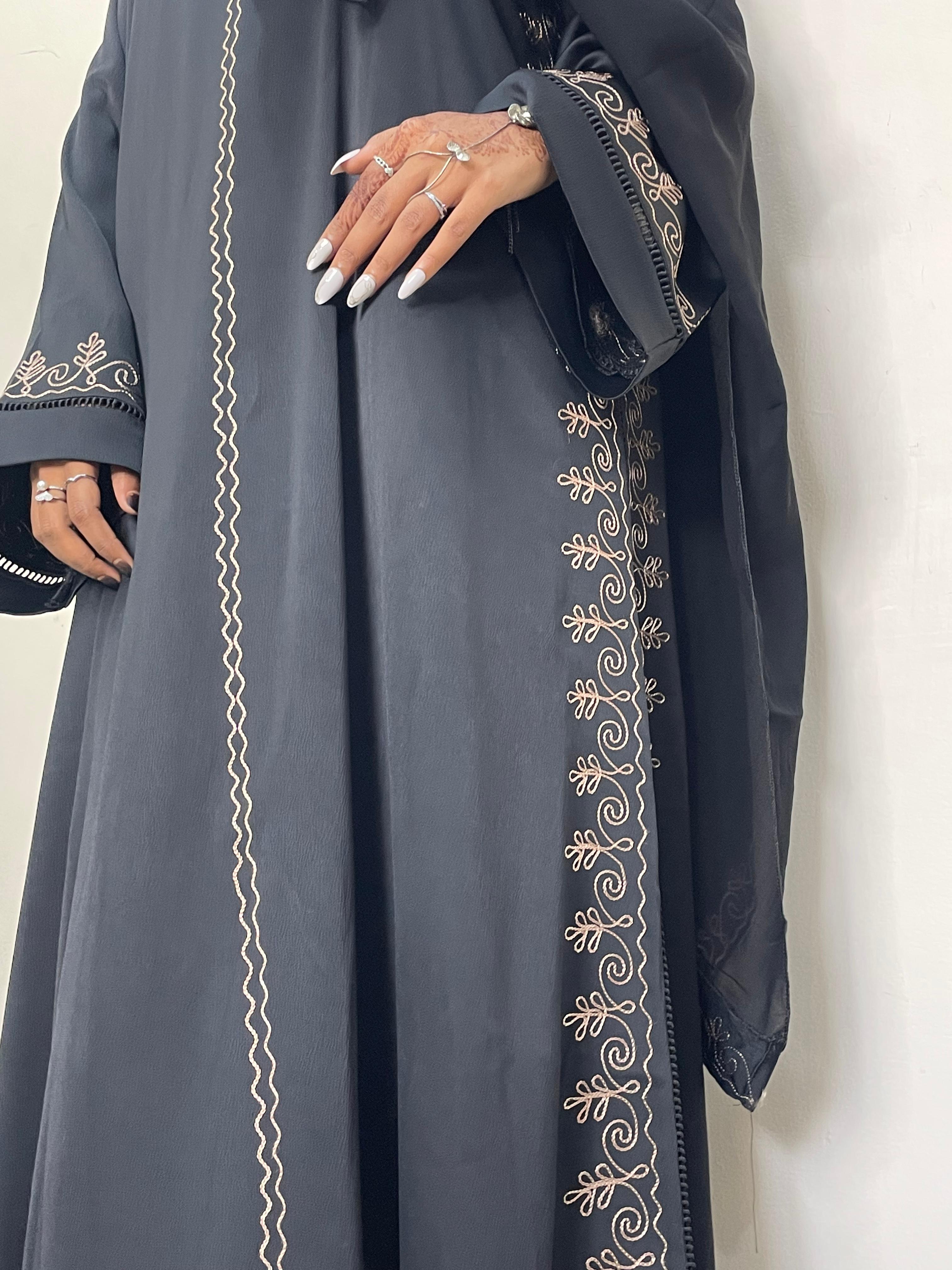 Midnight Elegance Abaya – Timeless Grace in Every Detail