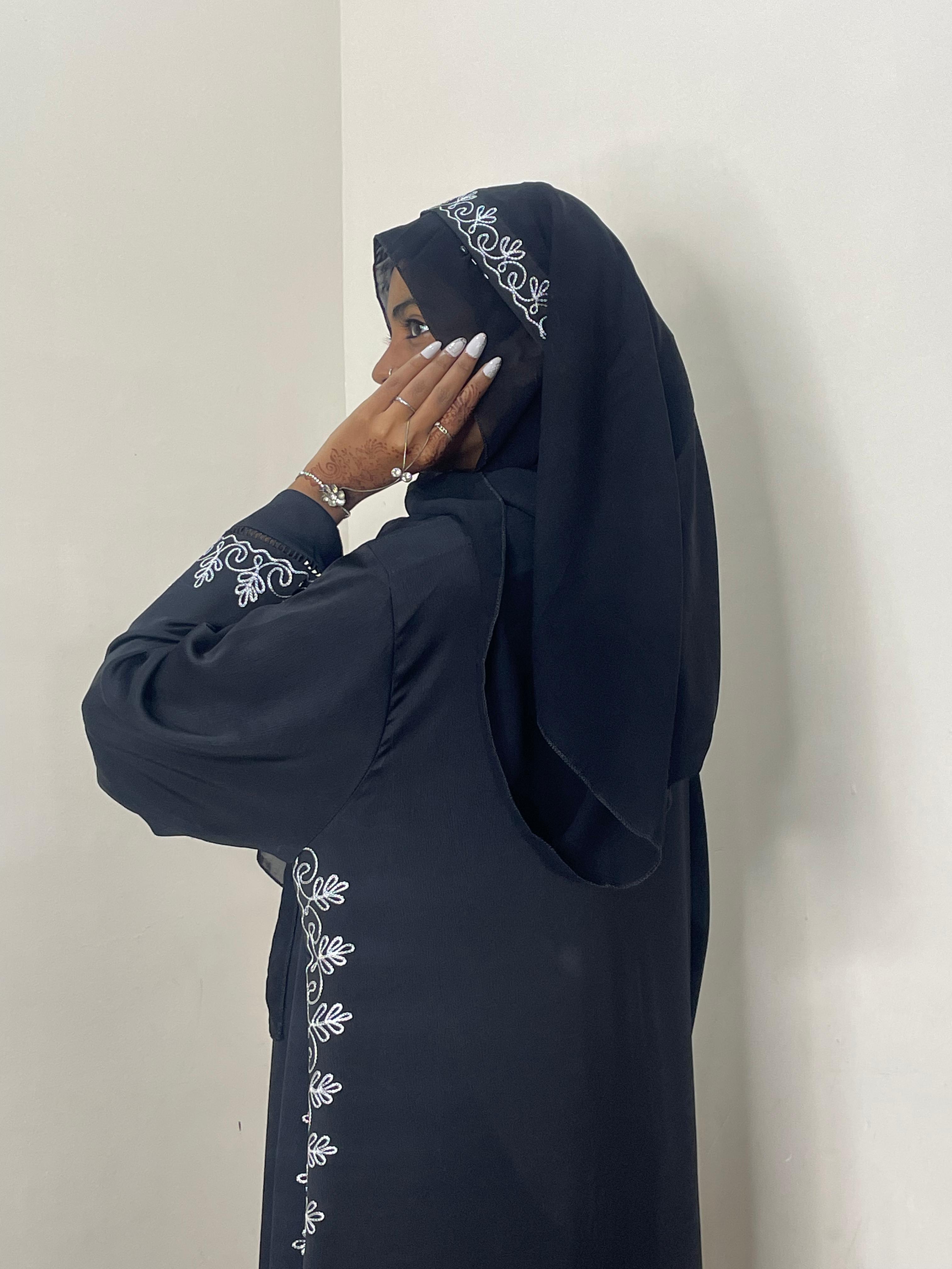 Midnight Elegance Abaya – Timeless Grace in Every Detail