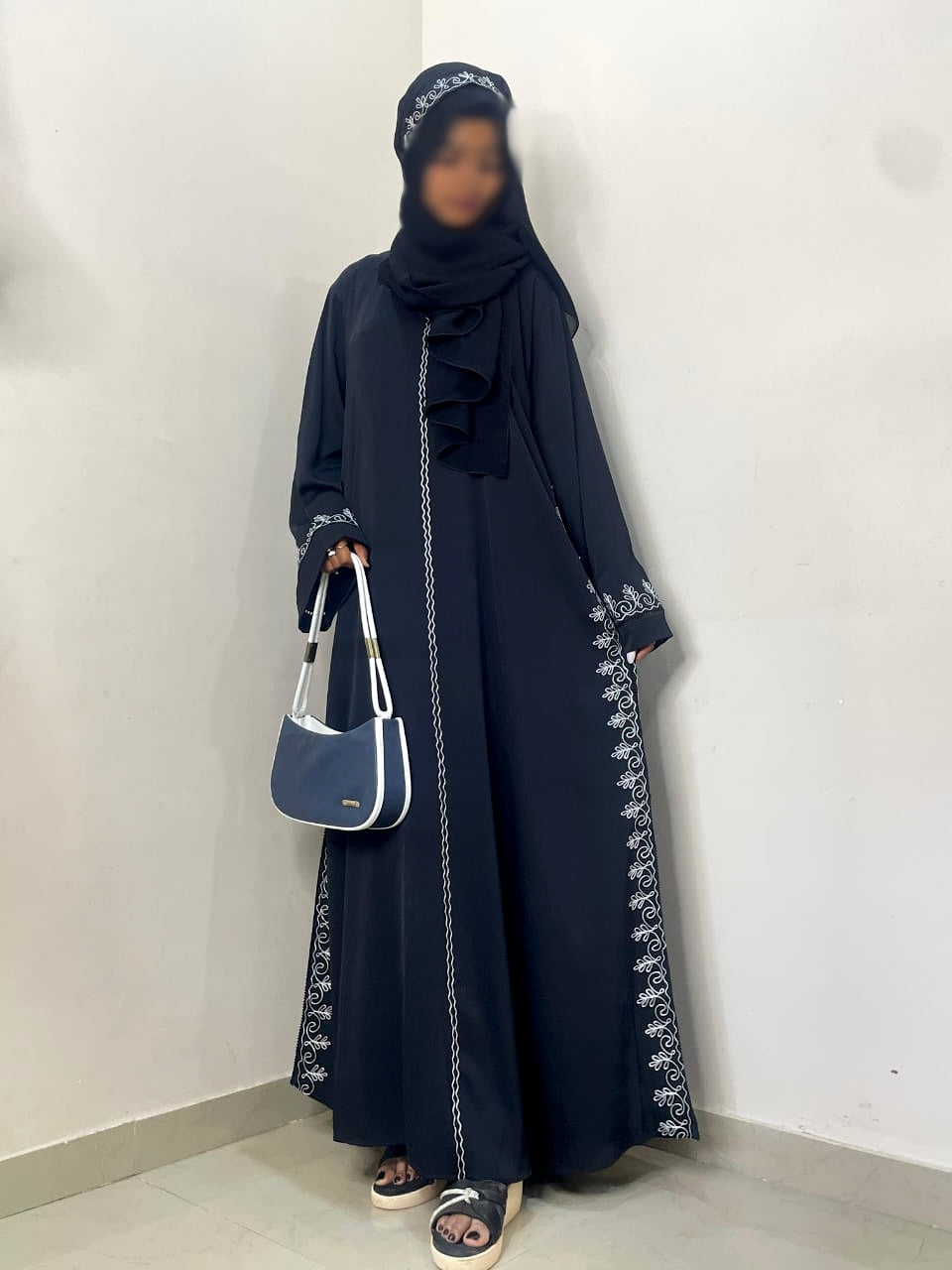 Midnight Elegance Abaya – Timeless Grace in Every Detail